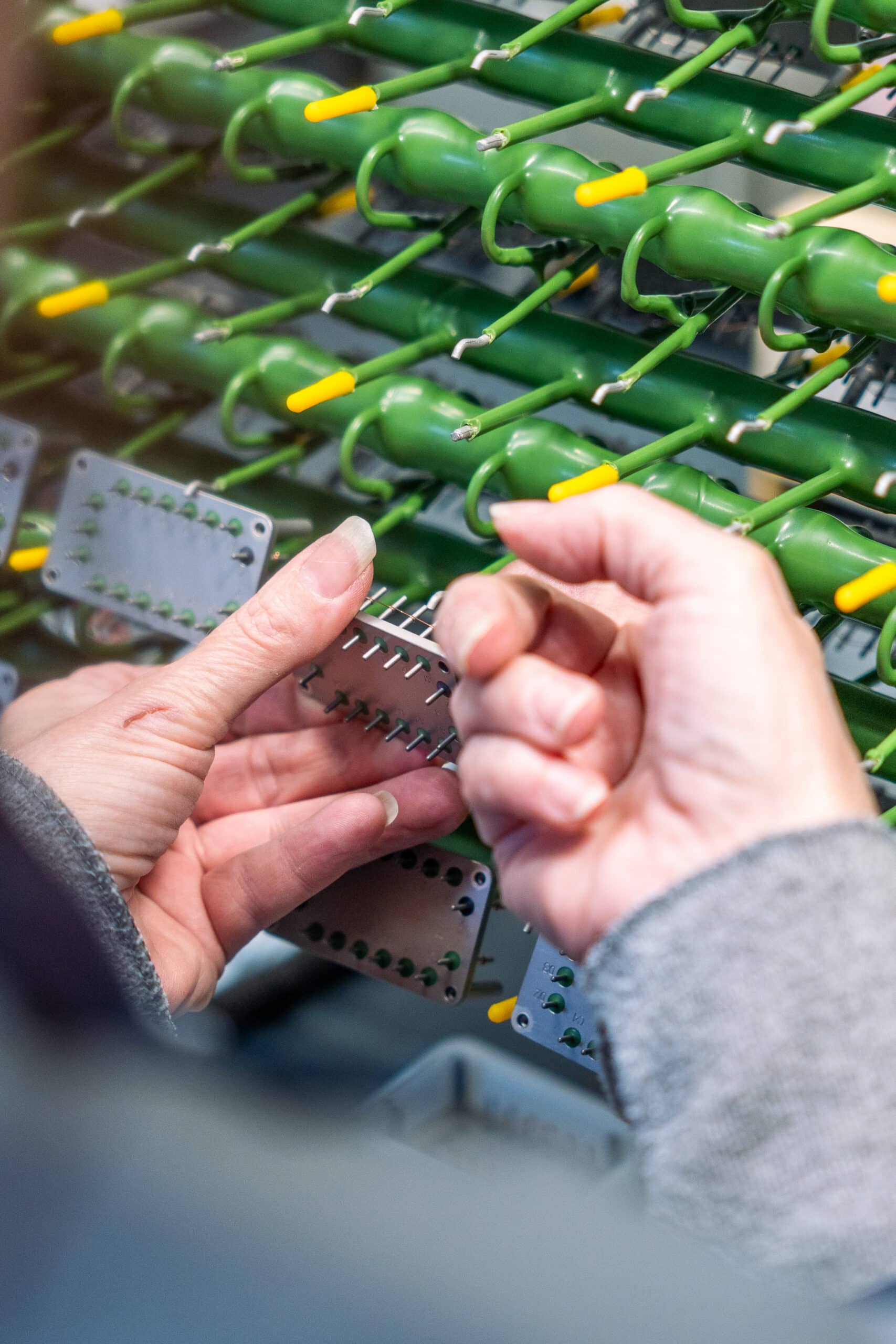 Connecteur ou composant électronique traité par LEGENI