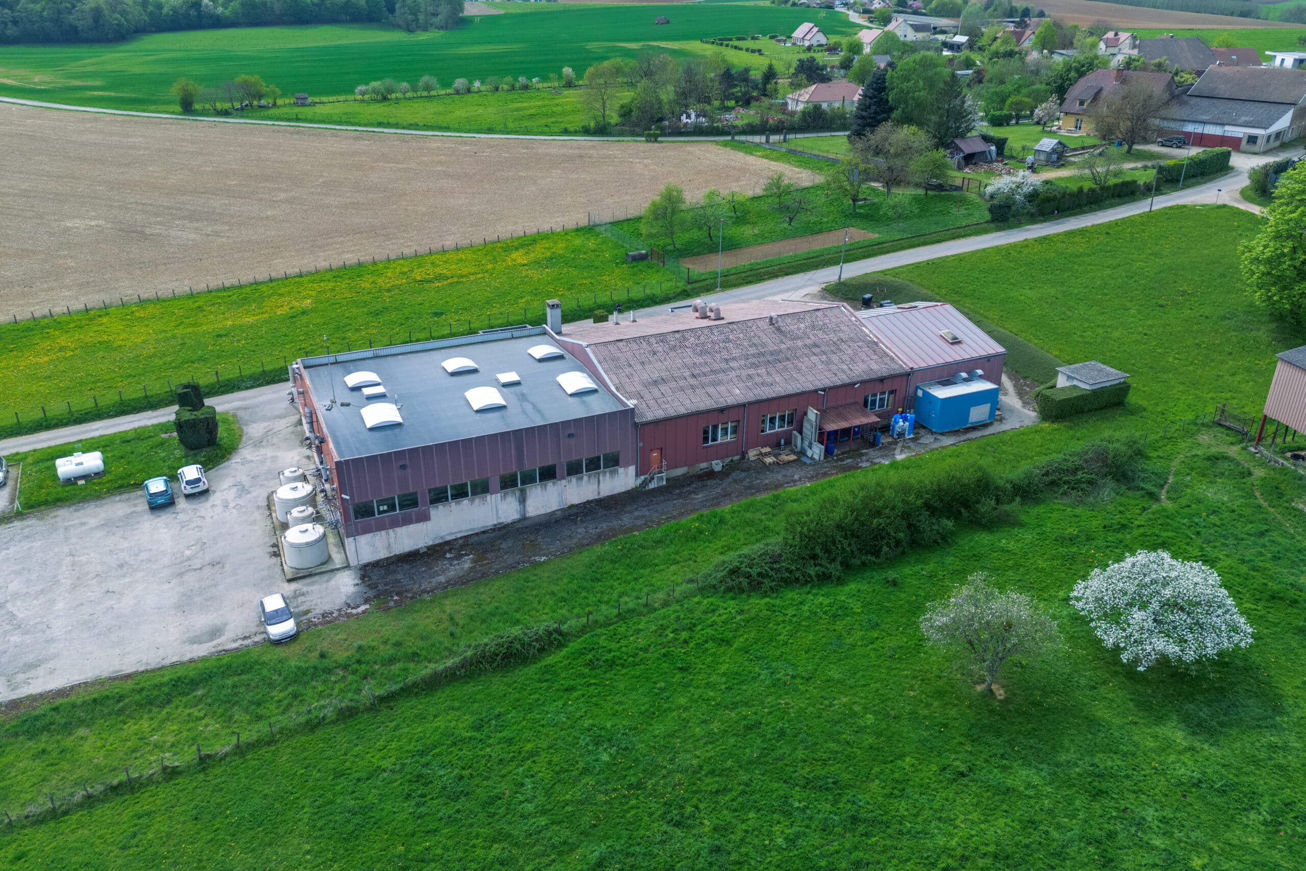 Site de production LEGENI vu de l’extérieur